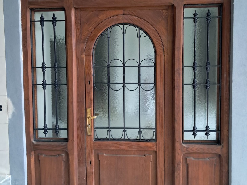 Restauro finestra con antescuri interni in Villa d'epoca sul lago di Como